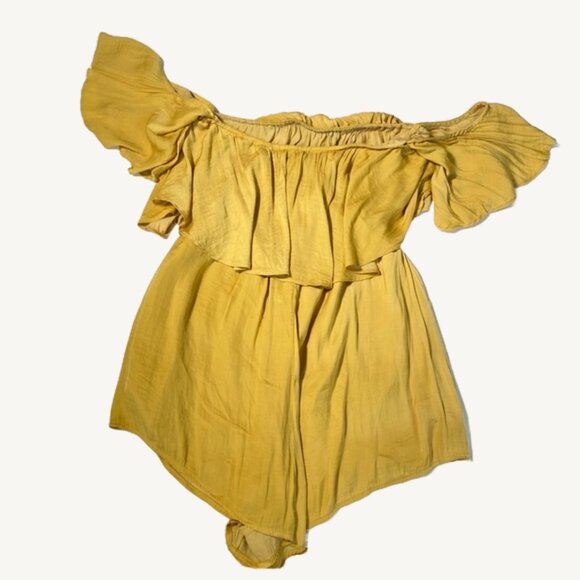 Forever 21 Satin Yellow Off Shoulder Romper Shorts Size Small - Picture 9 of 9